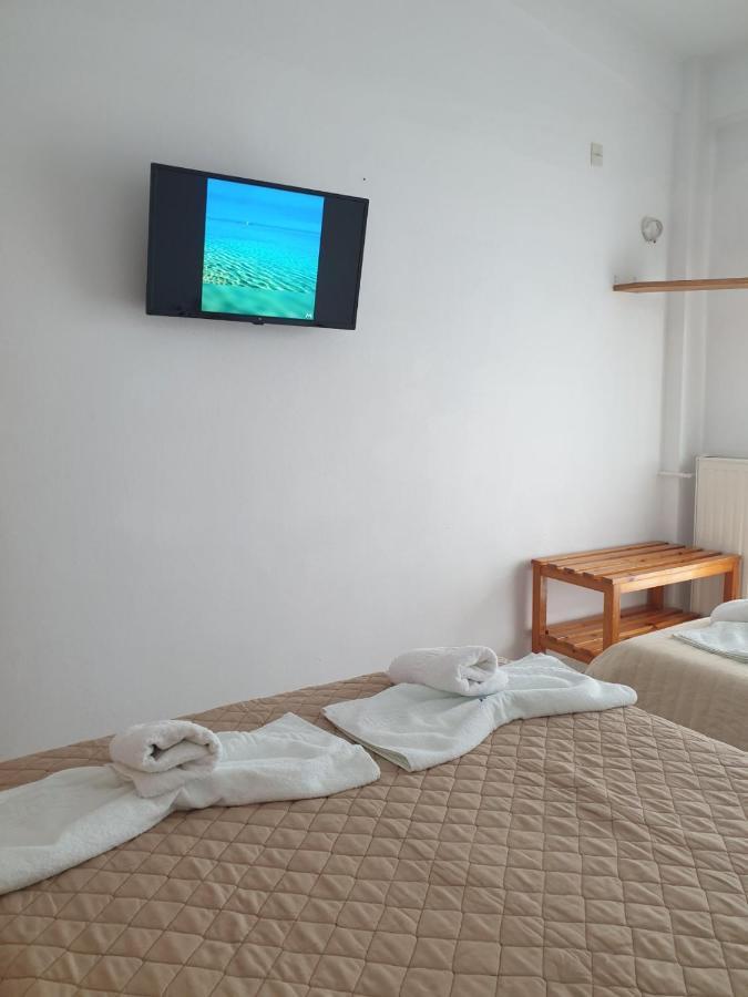 Pansion Alexandros By The Sea Aparthotel Nea Skioni Exterior photo