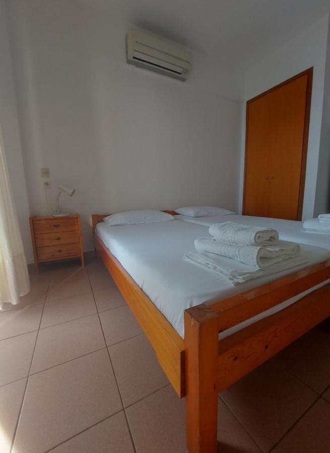 Pansion Alexandros By The Sea Aparthotel Nea Skioni Exterior photo